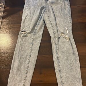 Old Navy Light Gray Distressed Women's Jeans
